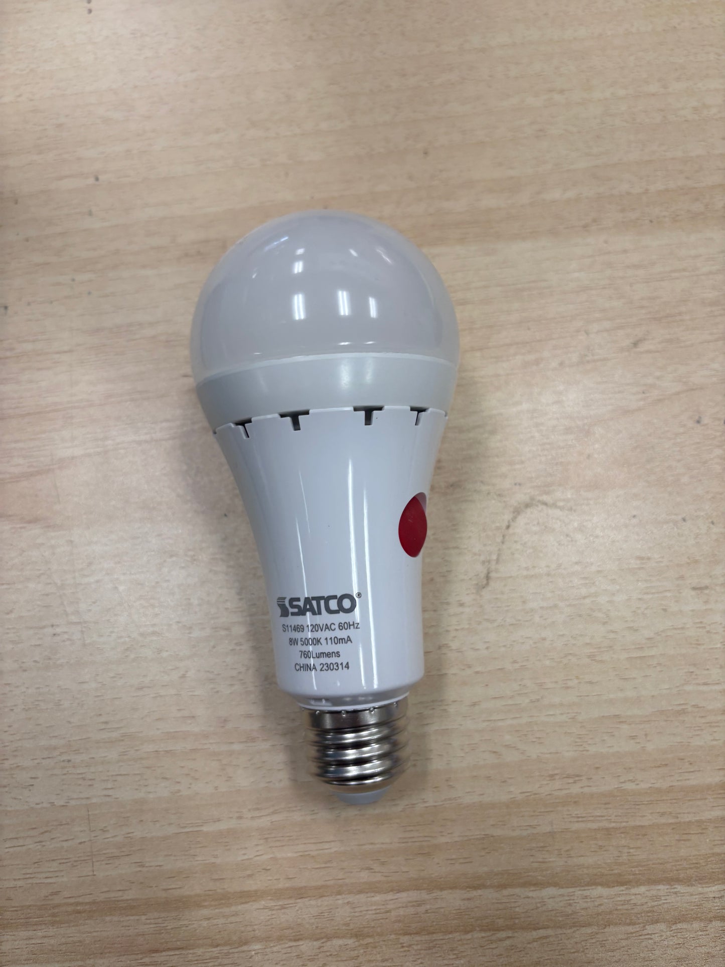 Satco S11469 LED Battery Backup Light Bulb – 9.5W 2700K A19 Emergency Bulb (Up to 5 Hours Runtime)